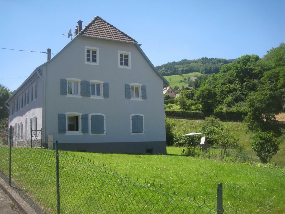 Gite En Pleine Verdure Au Coeur Du Village 라푸르트로이 외부 사진